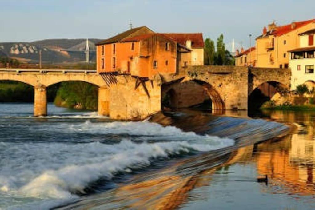 Confort, Wifi Et Garage Millau Bagian luar foto
